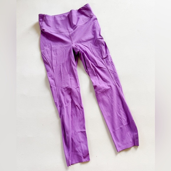 Lululemon Womens Leggings Size 6 Purple Base Pace High-Rise Crop 23" 016-A - Picture 2 of 5